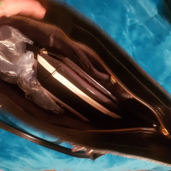 Katespade Purse ,wallet ,and bag charm - Picture 7 of 12